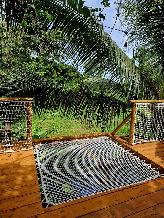 Pura Vida Lodge Cabane Perchee Sainte-Rose Bagian luar foto
